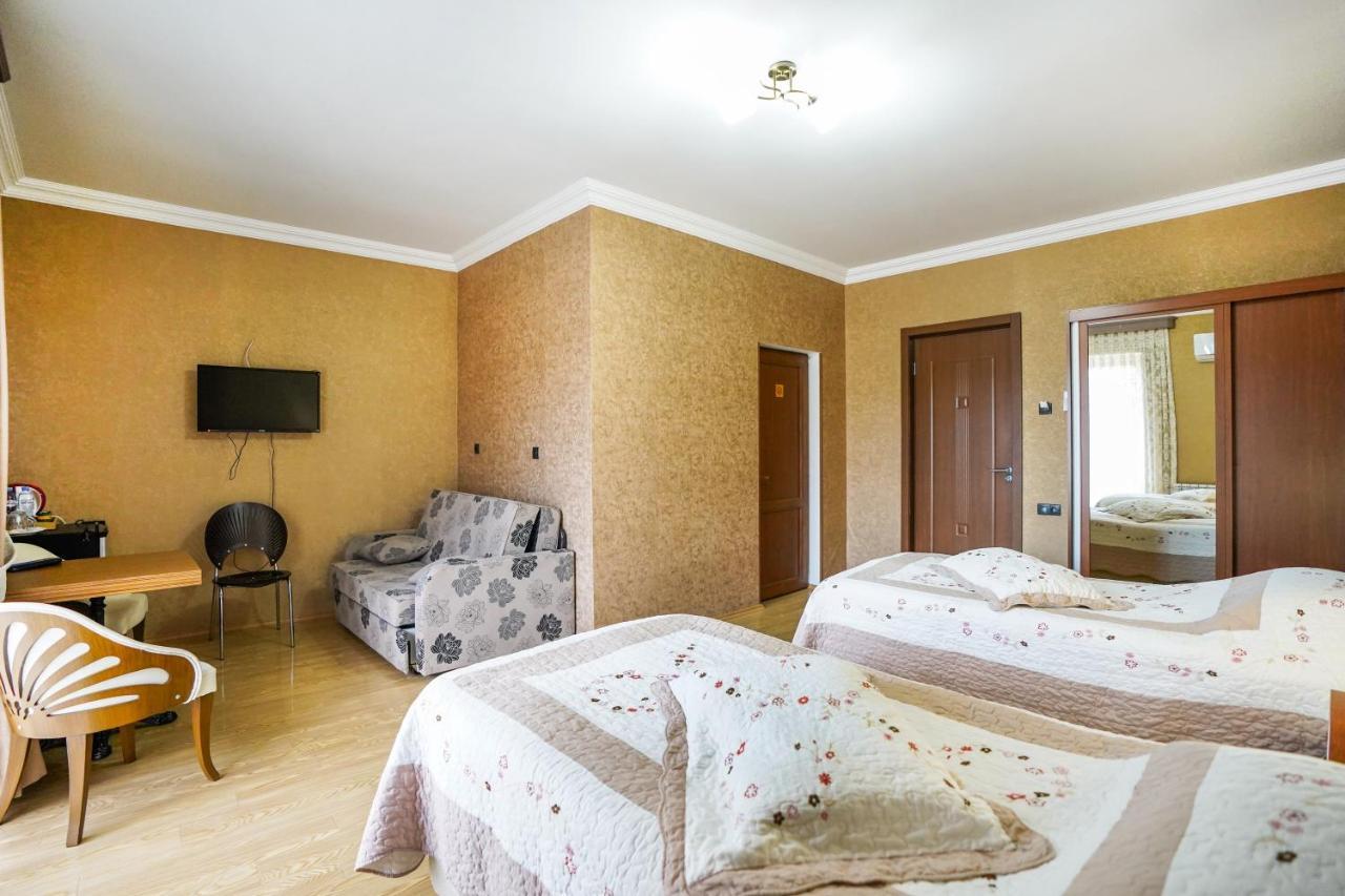 Natali Hotel Боржомі Екстер'єр фото