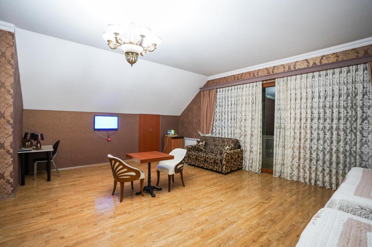 Natali Hotel Боржомі Екстер'єр фото