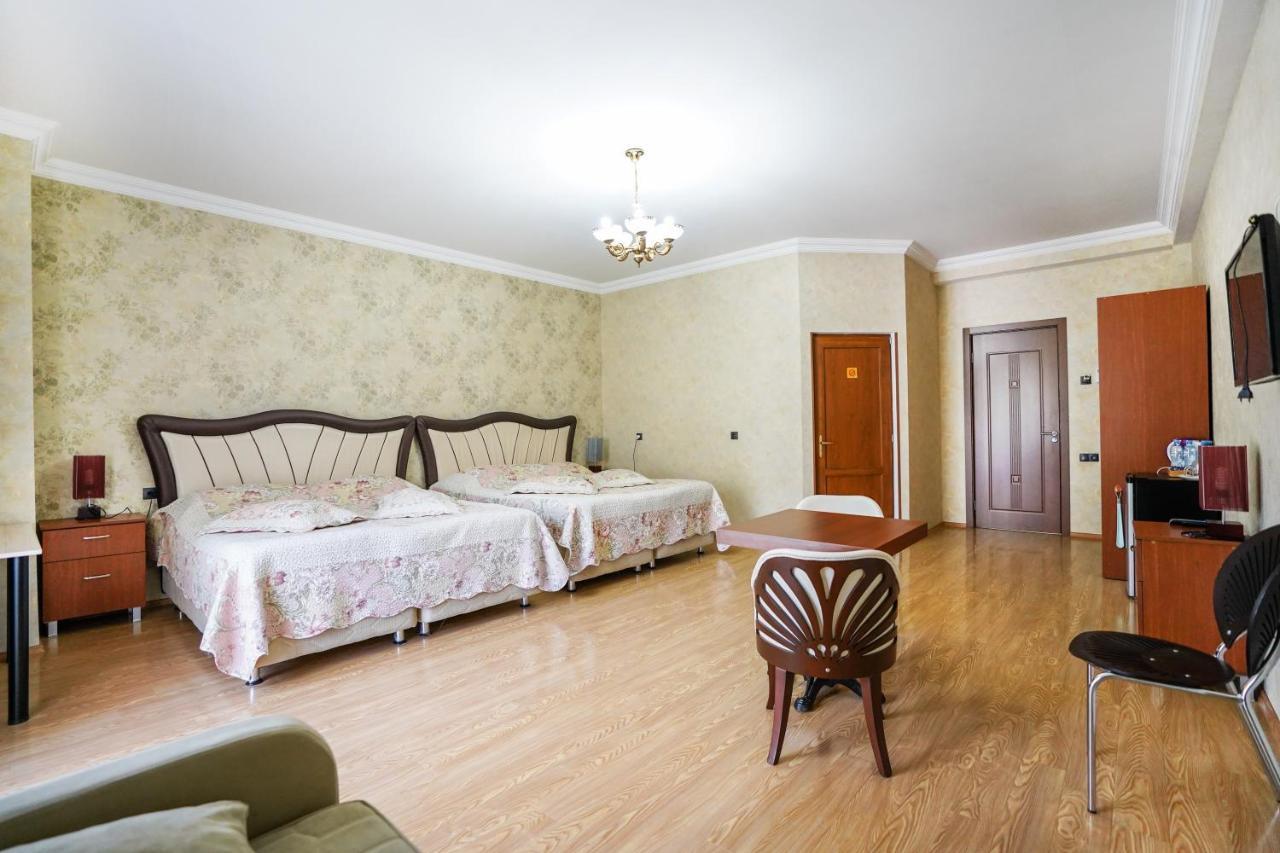 Natali Hotel Боржомі Екстер'єр фото